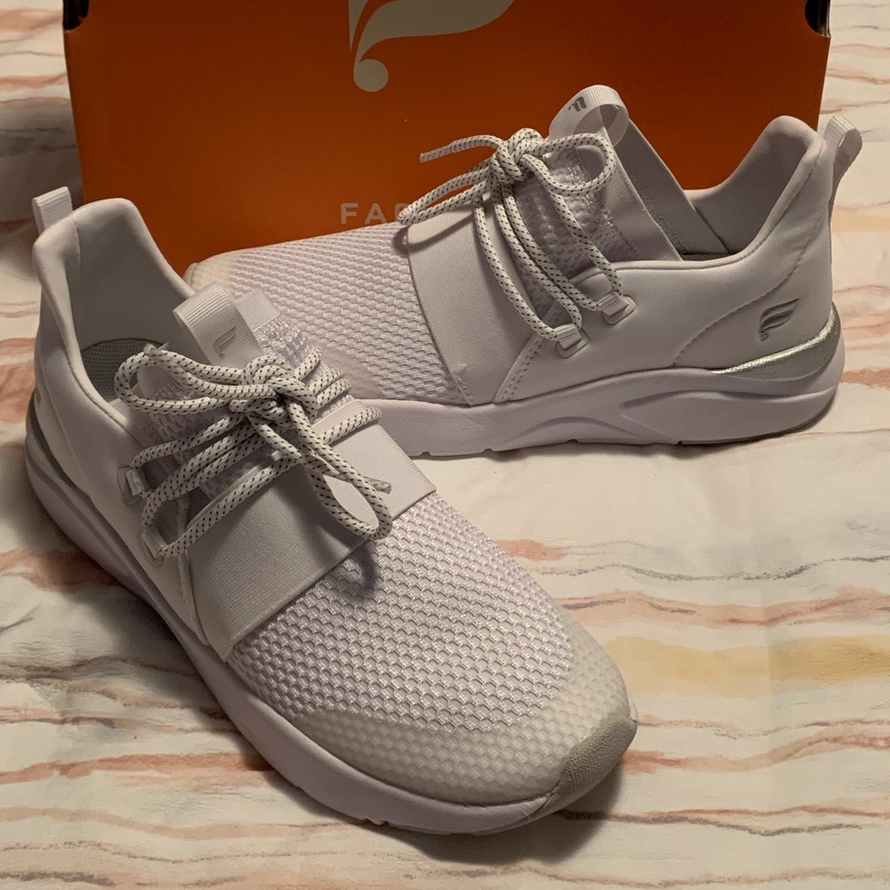 Fabletics White Zuma Studio Sneaker - Picture 1 of 4